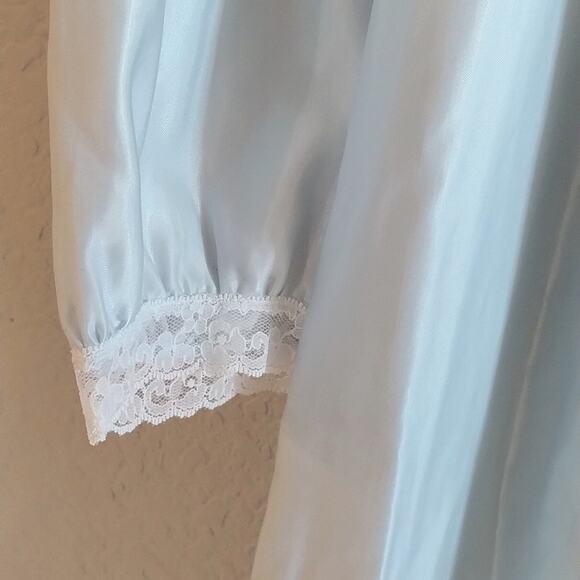 Vintage NEW Barbizon Cuddleskin Darlene Baby Blue Satin Lace Ruffled Night-Gown - Picture 7 of 13